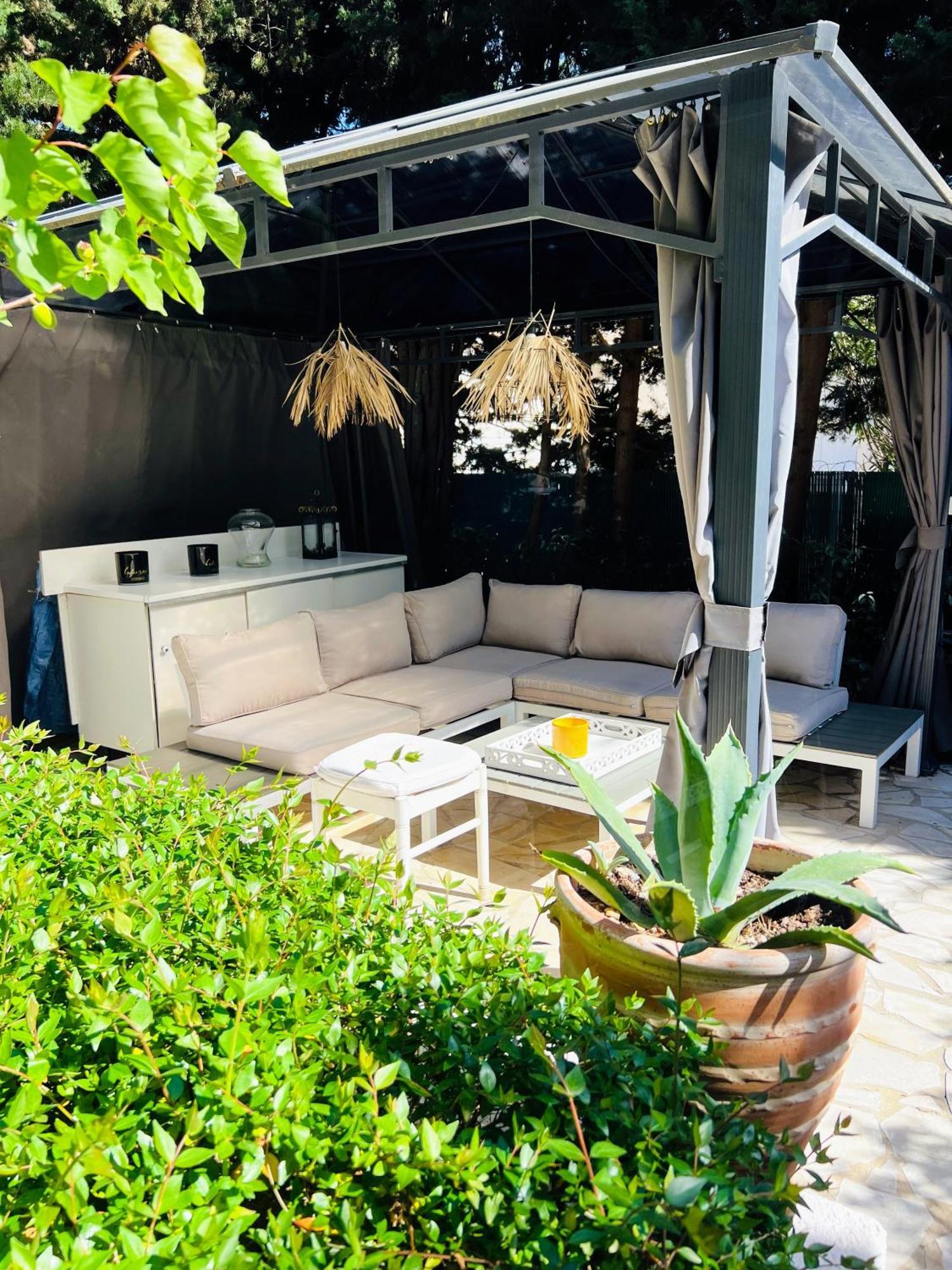 Superbe Appartement Avec Terrasse Jardin Et Parking Prive Saint-Tropez Ngoại thất bức ảnh
